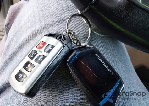 2018 Toyota Sienna Xle Premium 8 Passenger из США, поврежденный, VIN 5TDYZ3DC6JS905338